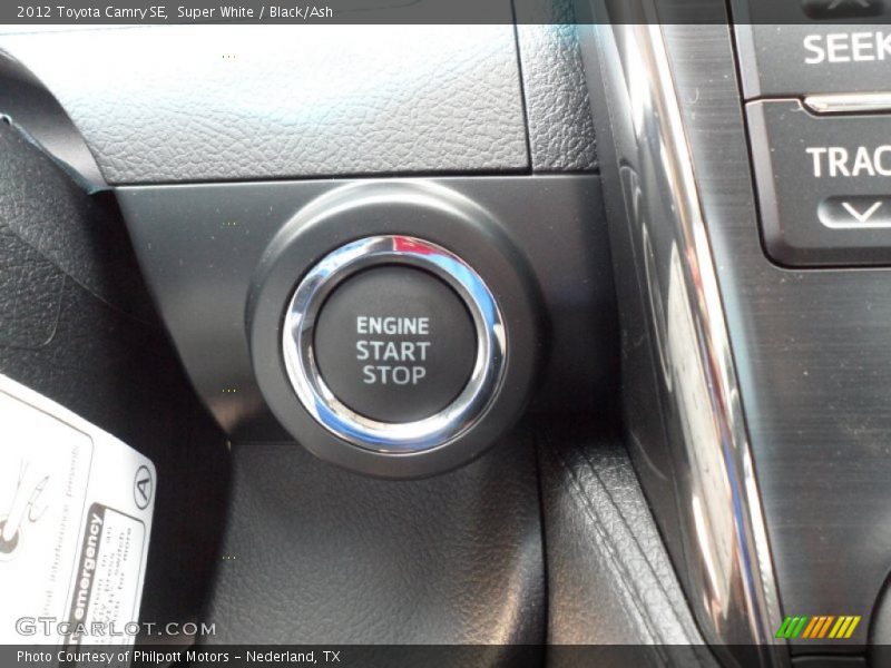 Super White / Black/Ash 2012 Toyota Camry SE
