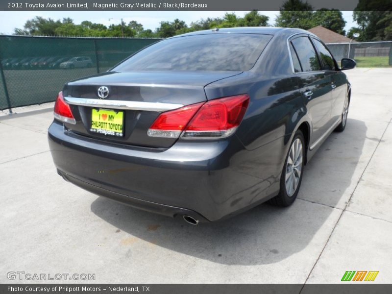 Magnetic Gray Metallic / Black/Bordeaux 2012 Toyota Avalon Limited