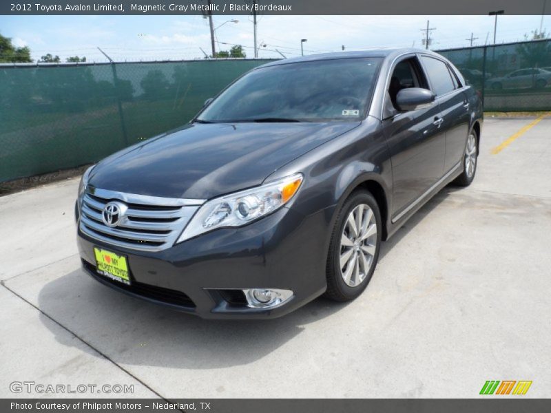 Front 3/4 View of 2012 Avalon Limited