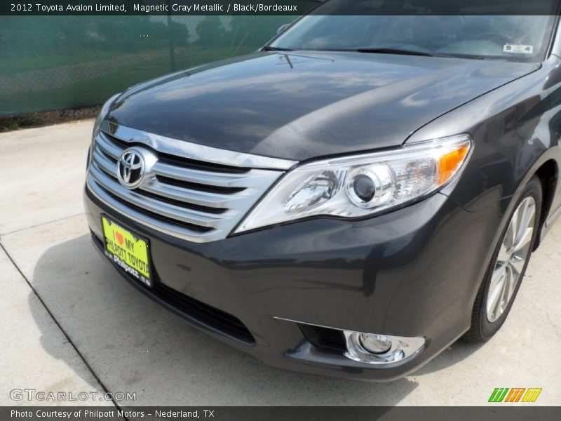 Magnetic Gray Metallic / Black/Bordeaux 2012 Toyota Avalon Limited