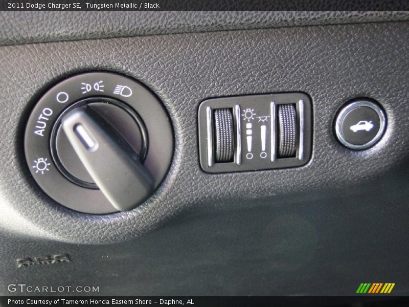 Tungsten Metallic / Black 2011 Dodge Charger SE