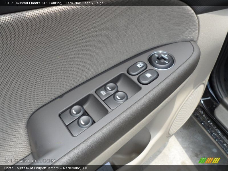 Controls of 2012 Elantra GLS Touring