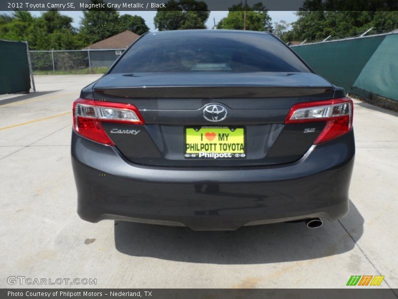 Magnetic Gray Metallic / Black 2012 Toyota Camry SE