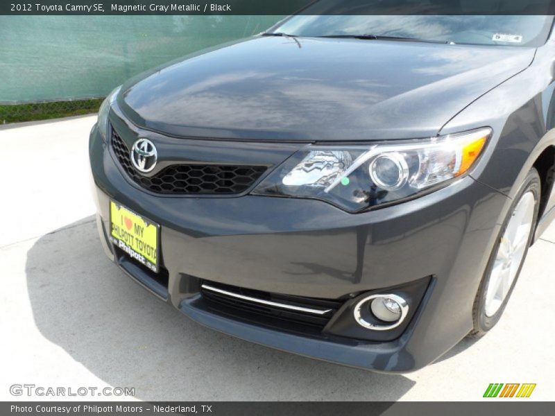 Magnetic Gray Metallic / Black 2012 Toyota Camry SE