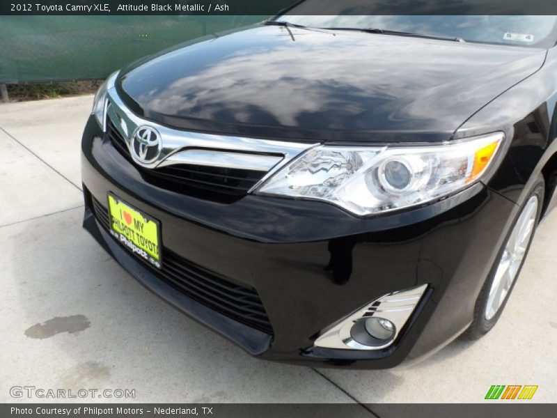 Attitude Black Metallic / Ash 2012 Toyota Camry XLE