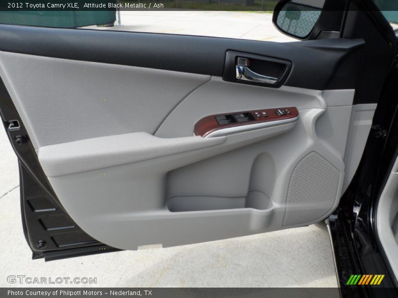Attitude Black Metallic / Ash 2012 Toyota Camry XLE