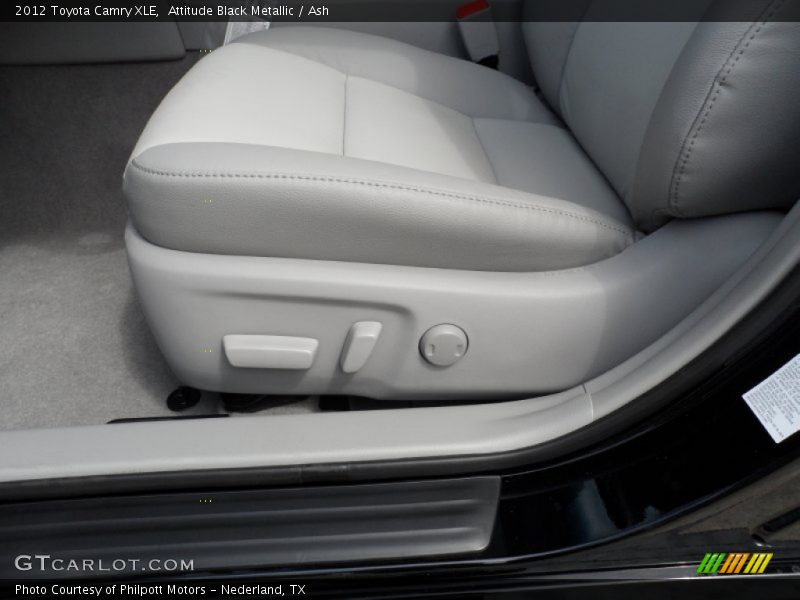 Attitude Black Metallic / Ash 2012 Toyota Camry XLE