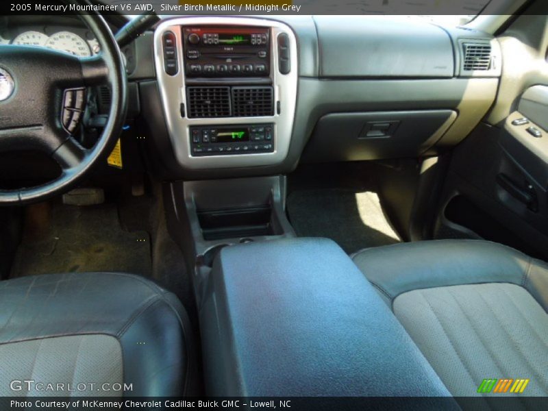 Silver Birch Metallic / Midnight Grey 2005 Mercury Mountaineer V6 AWD