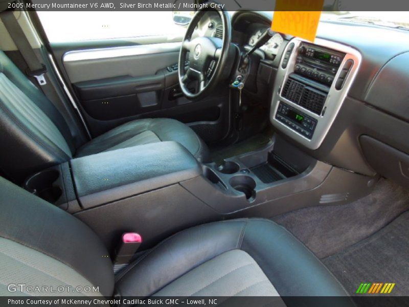 Silver Birch Metallic / Midnight Grey 2005 Mercury Mountaineer V6 AWD