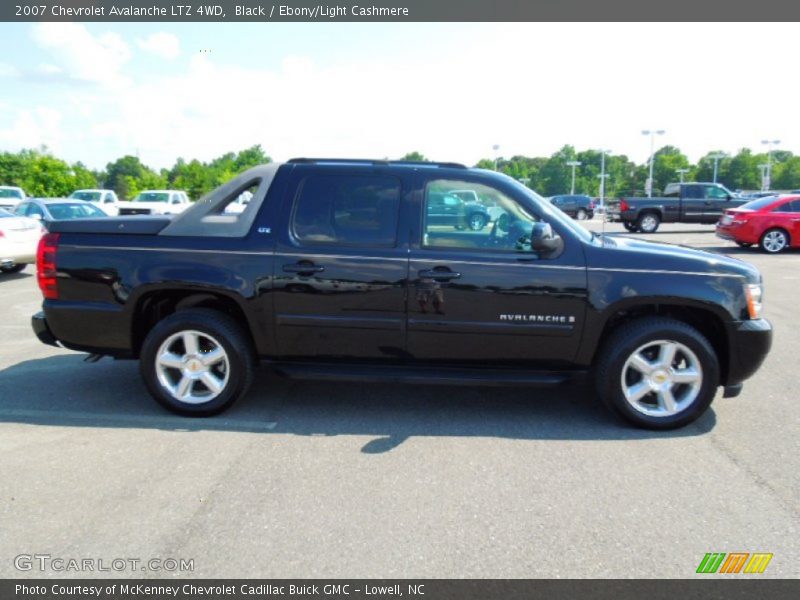 Black / Ebony/Light Cashmere 2007 Chevrolet Avalanche LTZ 4WD