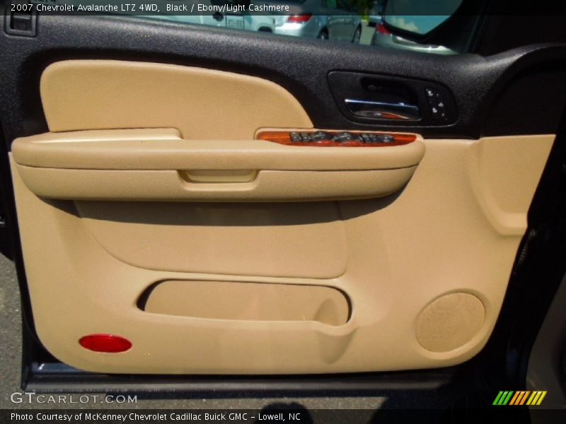 Black / Ebony/Light Cashmere 2007 Chevrolet Avalanche LTZ 4WD