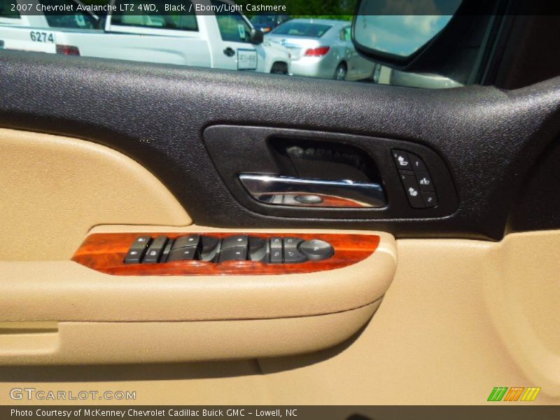 Black / Ebony/Light Cashmere 2007 Chevrolet Avalanche LTZ 4WD