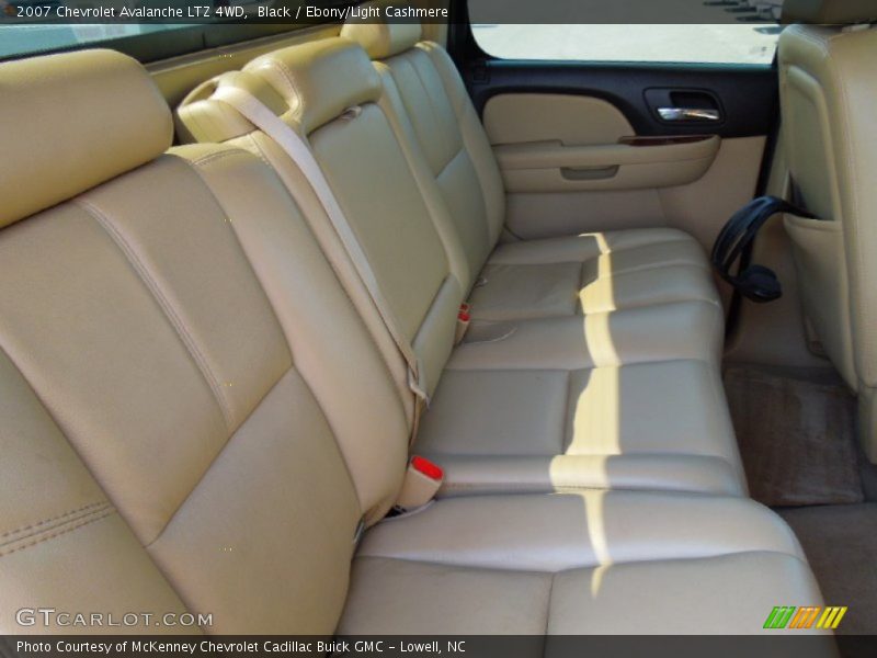 Black / Ebony/Light Cashmere 2007 Chevrolet Avalanche LTZ 4WD