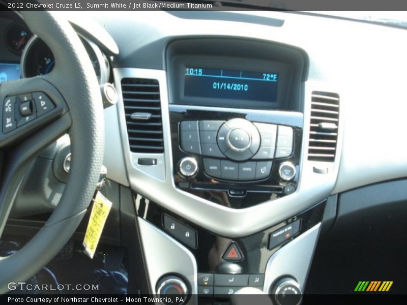 Summit White / Jet Black/Medium Titanium 2012 Chevrolet Cruze LS
