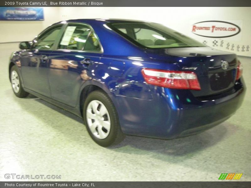 Blue Ribbon Metallic / Bisque 2009 Toyota Camry LE
