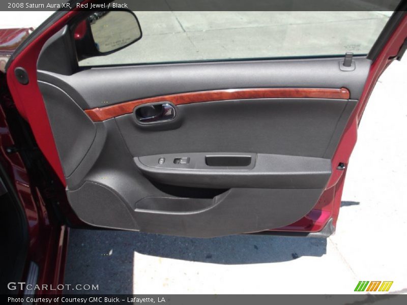 Red Jewel / Black 2008 Saturn Aura XR