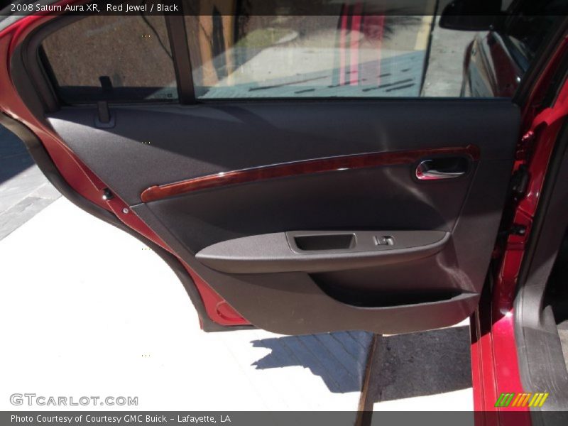 Red Jewel / Black 2008 Saturn Aura XR