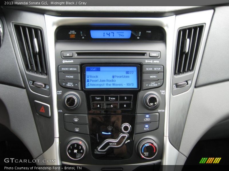 Midnight Black / Gray 2013 Hyundai Sonata GLS