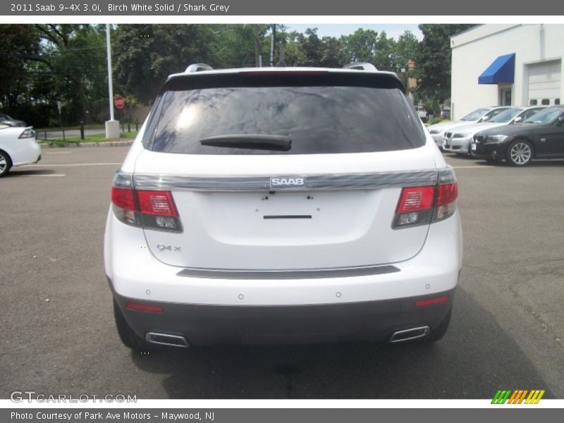 Birch White Solid / Shark Grey 2011 Saab 9-4X 3.0i