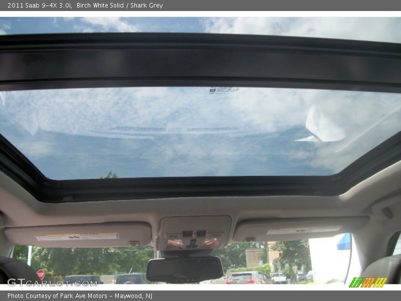 Sunroof of 2011 9-4X 3.0i