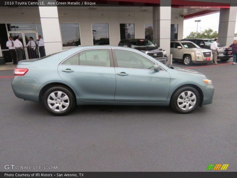 Aloe Green Metallic / Bisque 2010 Toyota Camry LE