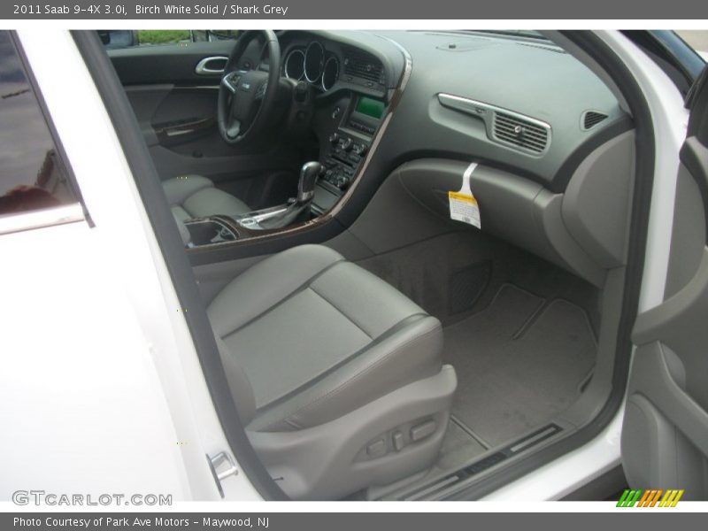 Birch White Solid / Shark Grey 2011 Saab 9-4X 3.0i