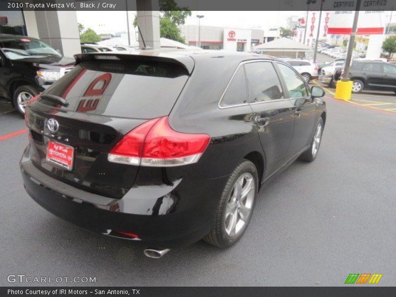 Black / Gray 2010 Toyota Venza V6
