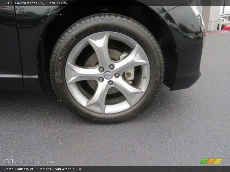 Black / Gray 2010 Toyota Venza V6
