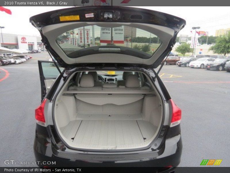 Black / Gray 2010 Toyota Venza V6
