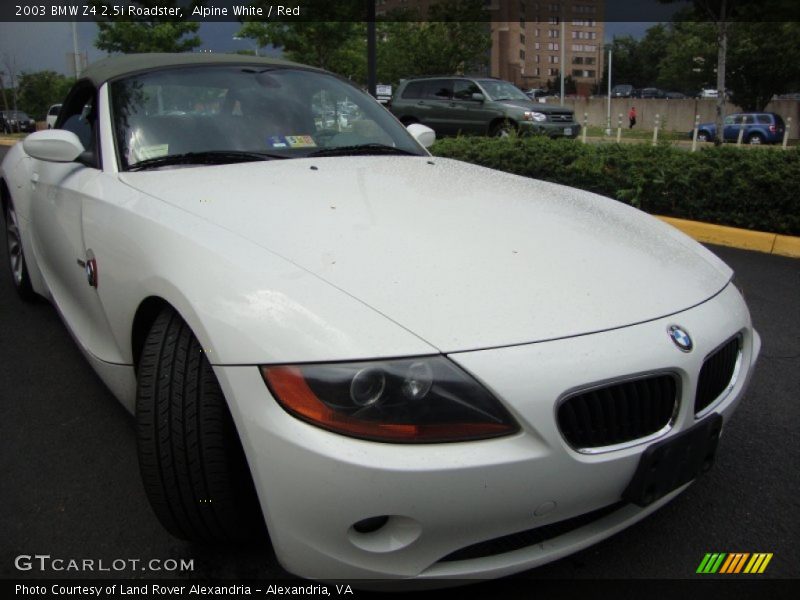 Alpine White / Red 2003 BMW Z4 2.5i Roadster