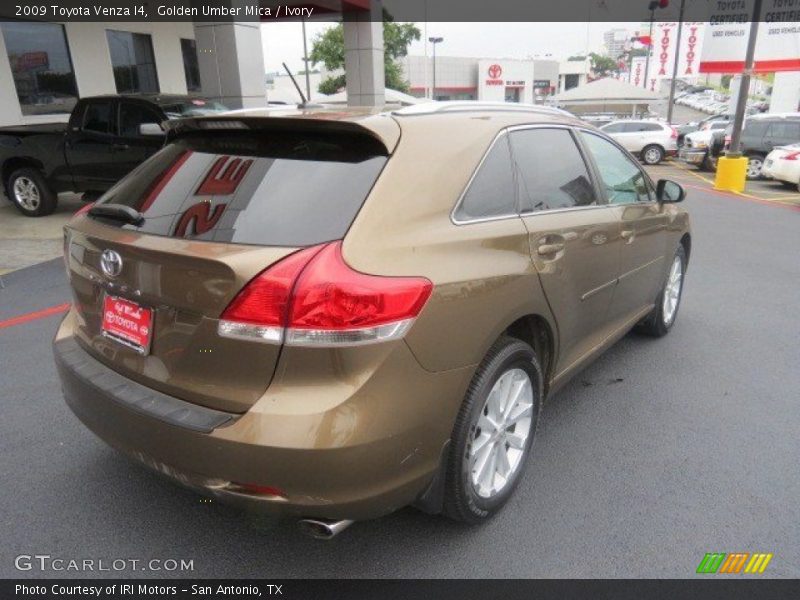 Golden Umber Mica / Ivory 2009 Toyota Venza I4