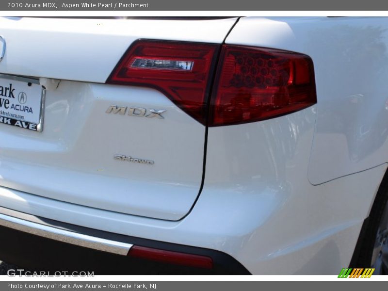 Aspen White Pearl / Parchment 2010 Acura MDX