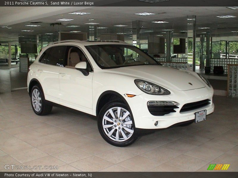 Sand White / Luxor Beige 2011 Porsche Cayenne S