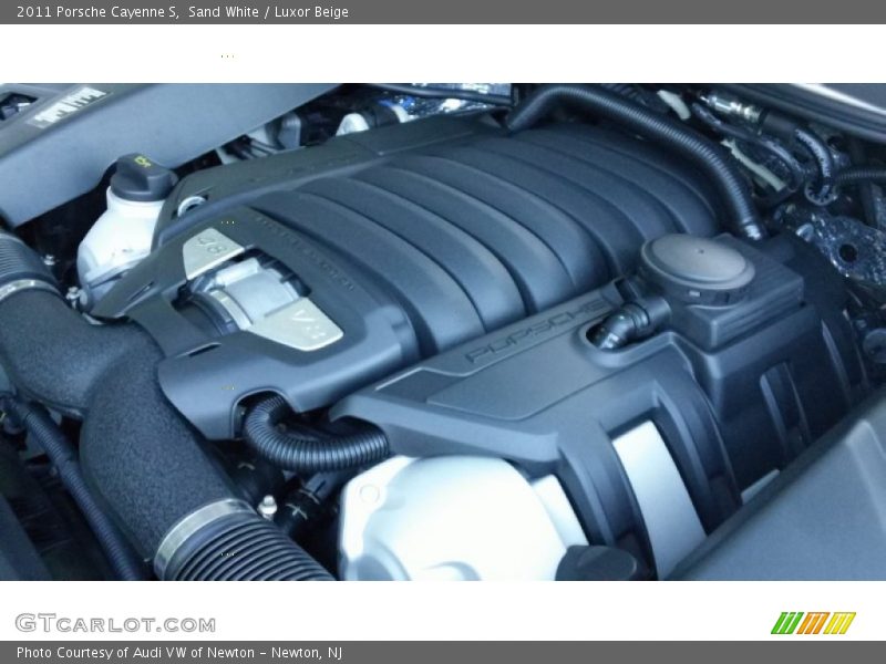 Sand White / Luxor Beige 2011 Porsche Cayenne S