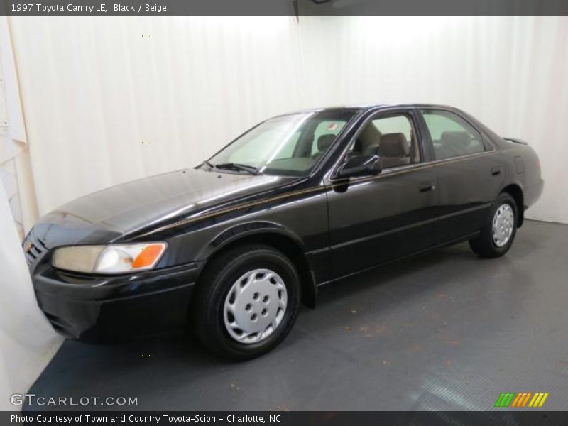 Black / Beige 1997 Toyota Camry LE