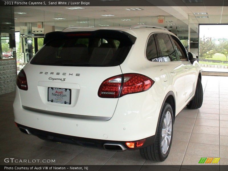 Sand White / Luxor Beige 2011 Porsche Cayenne S