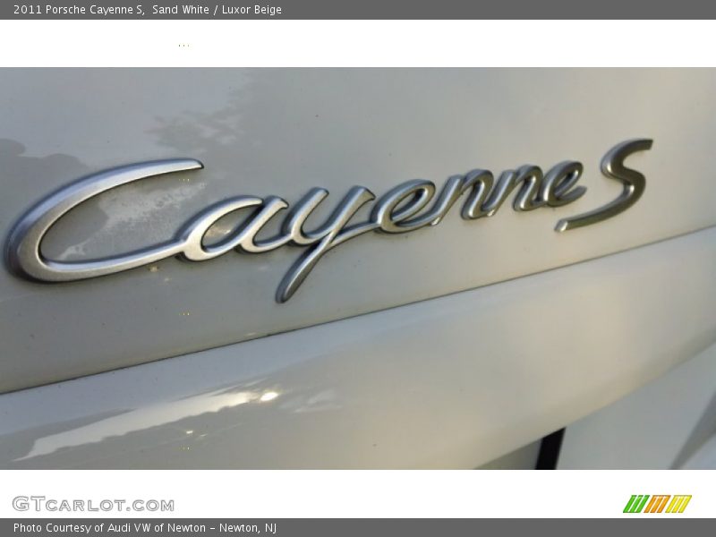 Sand White / Luxor Beige 2011 Porsche Cayenne S