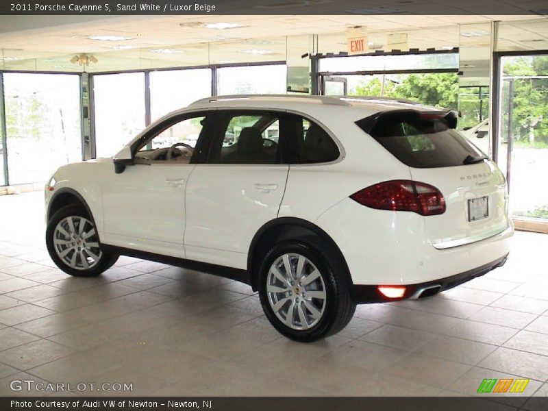 Sand White / Luxor Beige 2011 Porsche Cayenne S