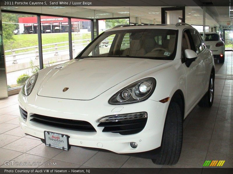 Sand White / Luxor Beige 2011 Porsche Cayenne S
