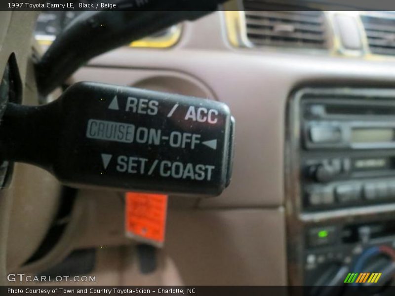Black / Beige 1997 Toyota Camry LE