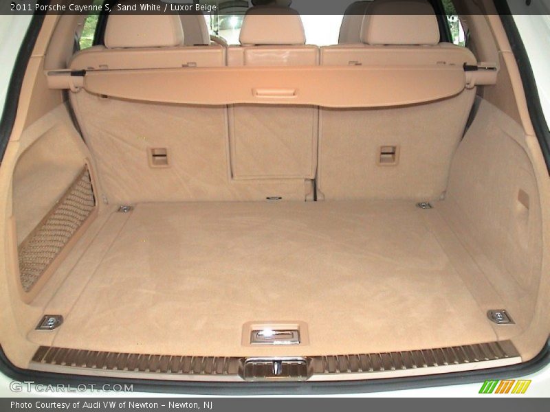 Sand White / Luxor Beige 2011 Porsche Cayenne S