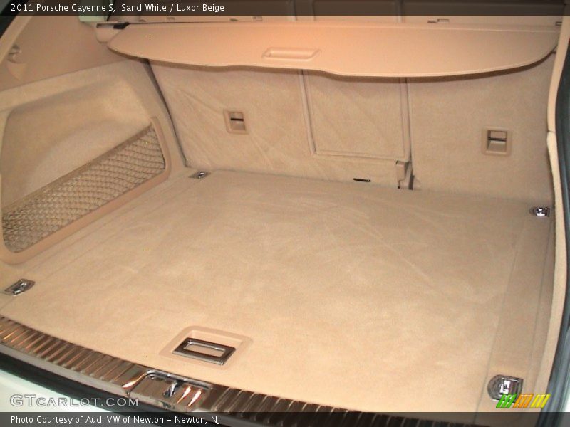 Sand White / Luxor Beige 2011 Porsche Cayenne S