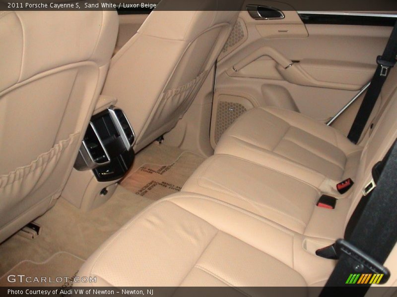 Sand White / Luxor Beige 2011 Porsche Cayenne S