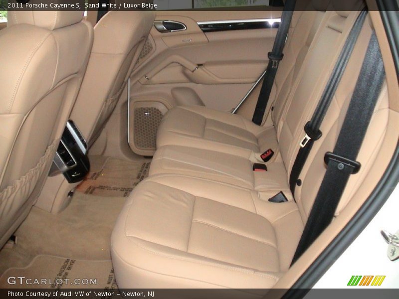Sand White / Luxor Beige 2011 Porsche Cayenne S
