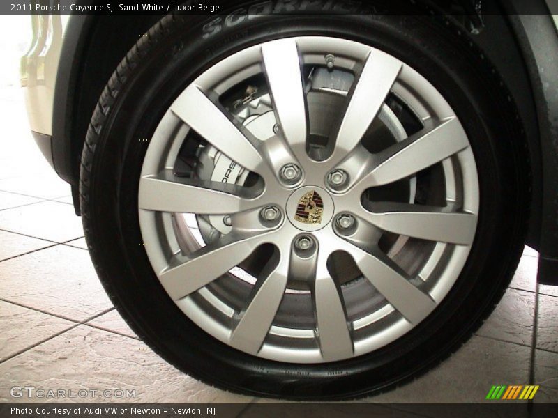 Sand White / Luxor Beige 2011 Porsche Cayenne S