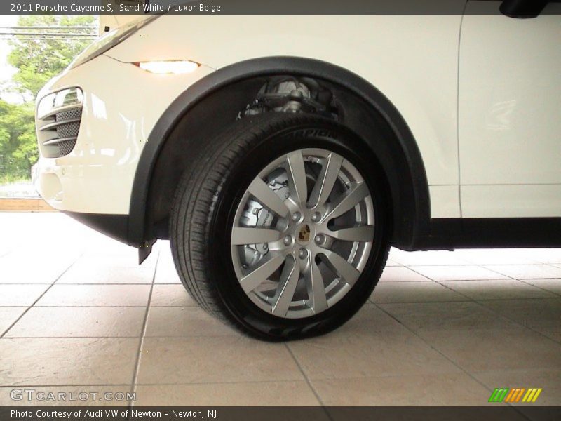Sand White / Luxor Beige 2011 Porsche Cayenne S