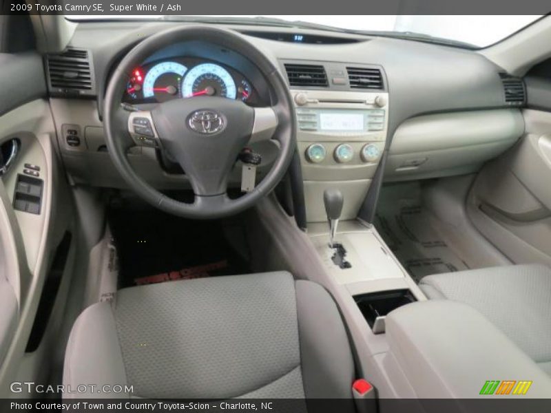 Super White / Ash 2009 Toyota Camry SE