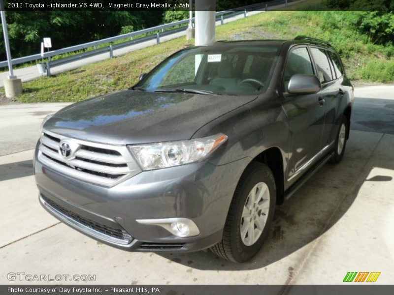 Magnetic Gray Metallic / Ash 2012 Toyota Highlander V6 4WD