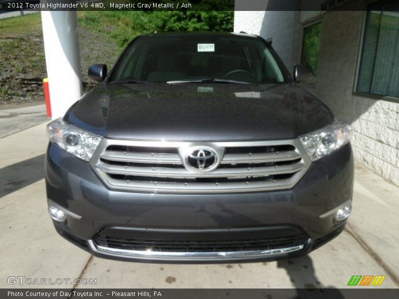 Magnetic Gray Metallic / Ash 2012 Toyota Highlander V6 4WD