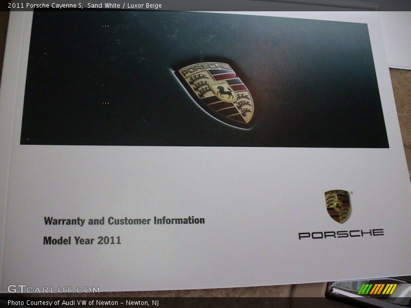 Sand White / Luxor Beige 2011 Porsche Cayenne S